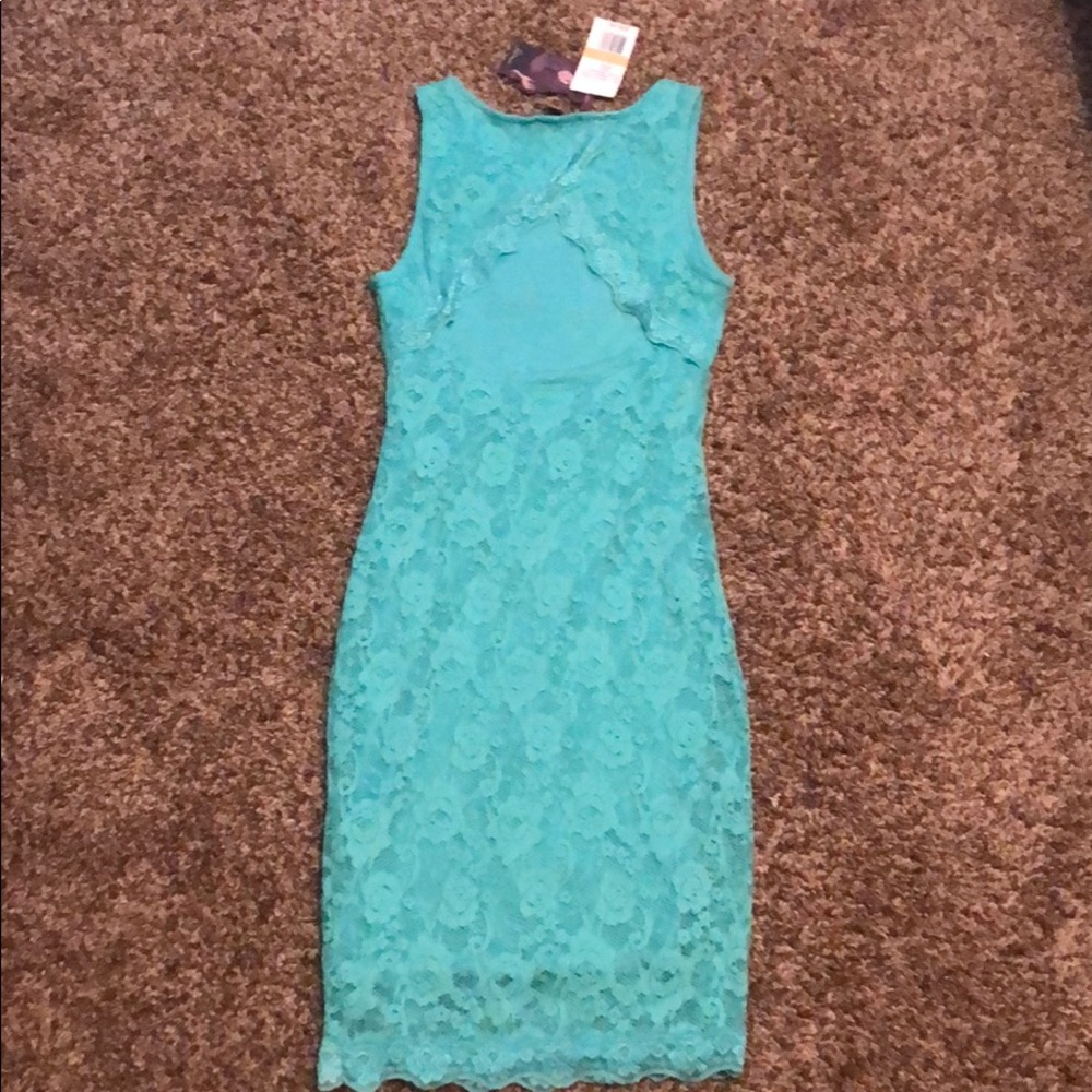 NWT open back bodycon dress - Picture 4 of 4